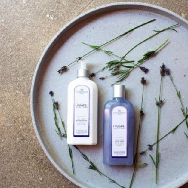 PLANTES&PARFUMS Raminantis kūno pienelis su levandų eteriniu aliejumi ''Lavande Altitude'', 250 ml